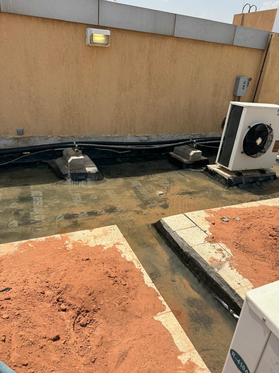 أعمال العزل