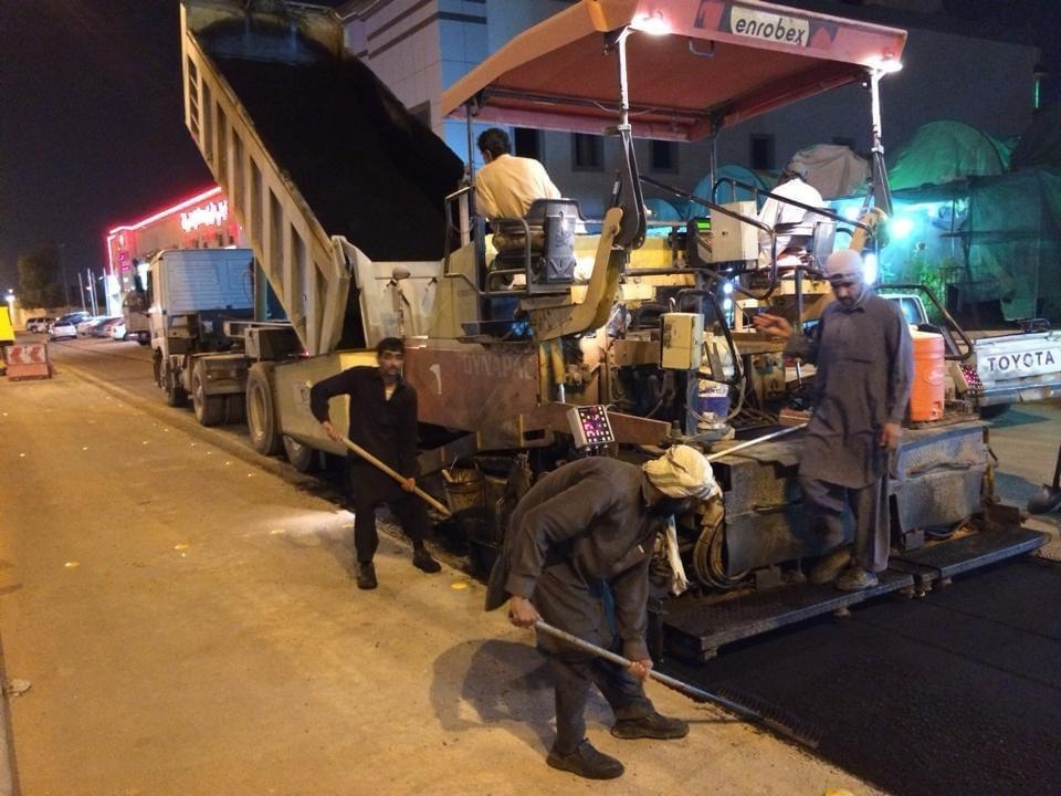 أعمال الأسفلت والطرق